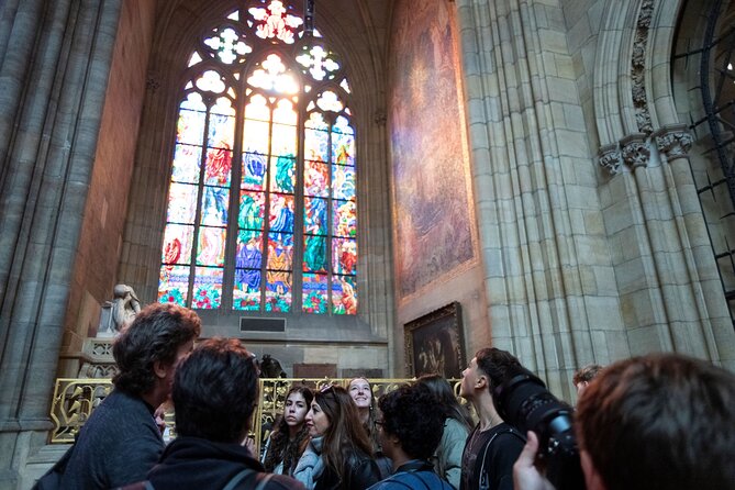 Prague Combo: Castle Guided Tour, Bus and Optional Boat - The 11:00 am bus ride to the castle