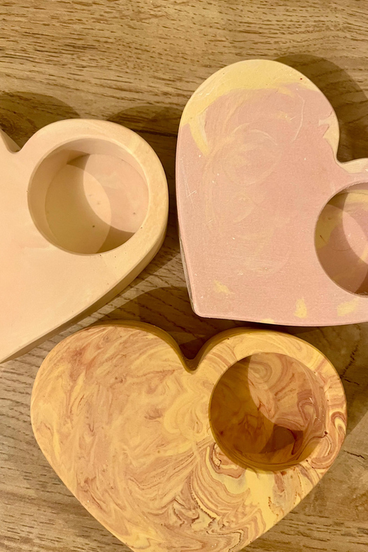 Prague: Craft your unique tea-candle holder set - Choosing your Jesmonite holder shape and colors