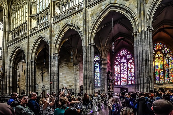 Prague DeLuxe Tour: Views, Hidden Gems, Tastings & River Cruise - Prague Castle and the St. Vitus exterior