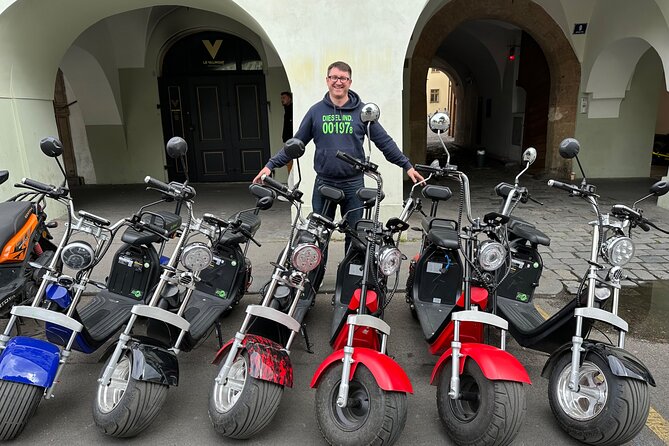 Prague E-Scooter Adventure: Fun & Easy Sightseeing 3Hours Tour - Why three hours on an e-scooter works well in Prague