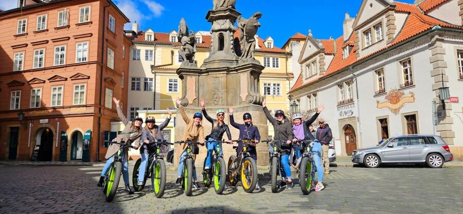 Prague: Electric Scooter & Cruiser Fat eBike Rental - Using the map to build your own route