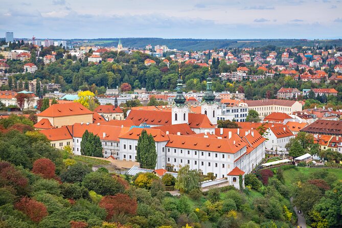 Prague Essential - A strong first walk through central Prague