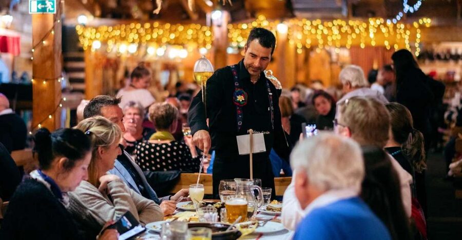 Prague: Evening Folklore Garden Party with Traditional Menu - Choosing the right dinner menu