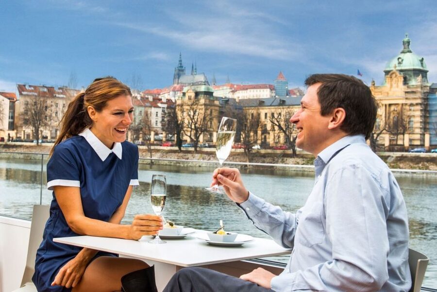Prague: Evening Vltava River Eco Cruise with Prosecco - From Charles Bridge to Prague Castle