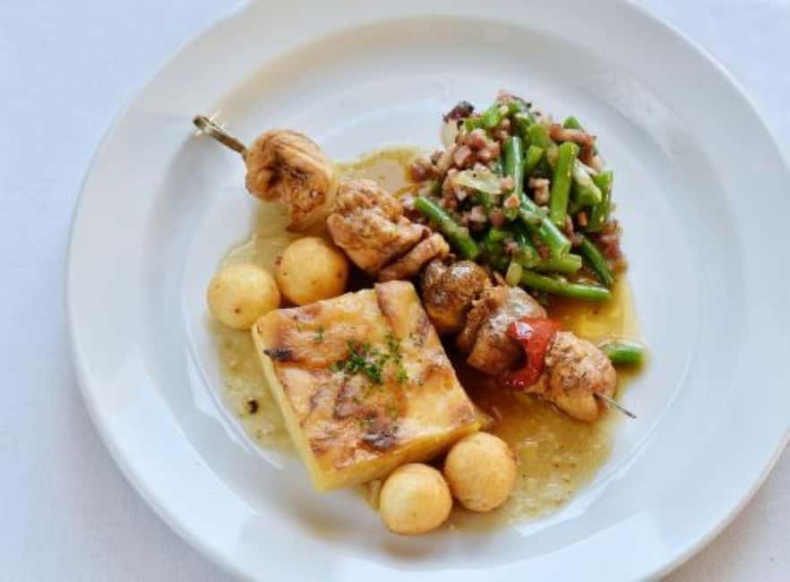 Prague: Folk Dancing Dinner Experience - Booking details that matter