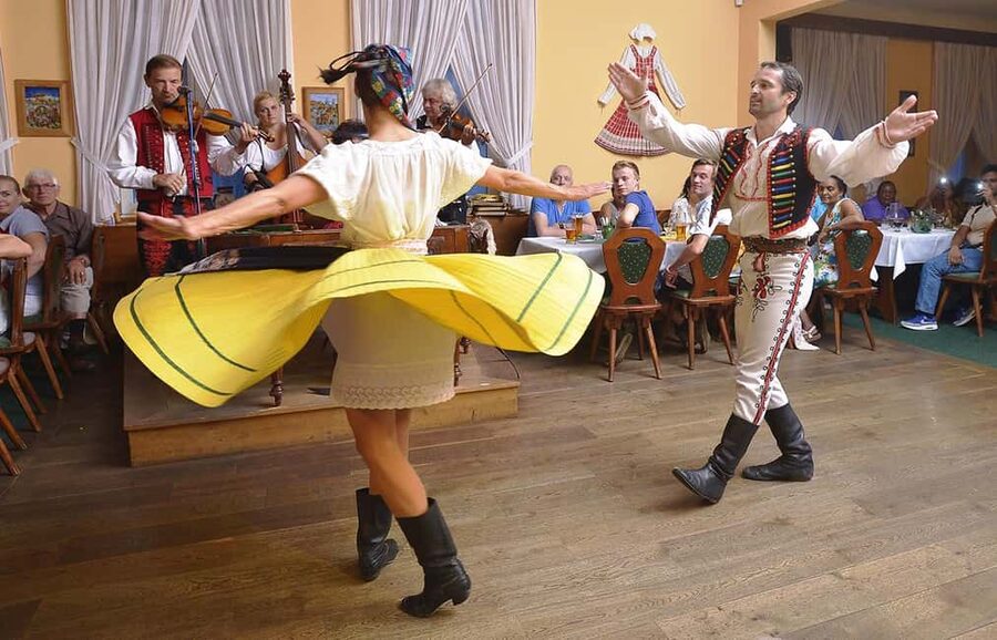 Prague: Folk Dancing Dinner Experience - The 6:45 PM hotel pickup