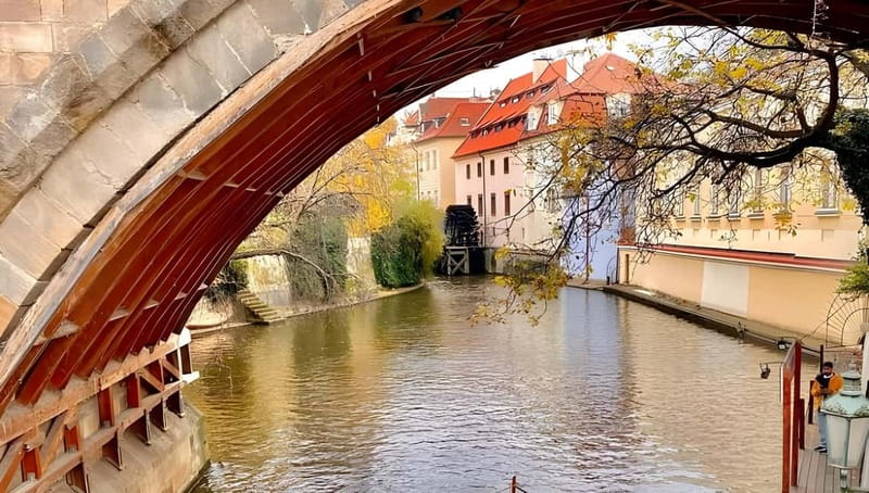 Prague: Full-Day Guided Tour of Prague in a Small-Group - A Czech tavern lunch break