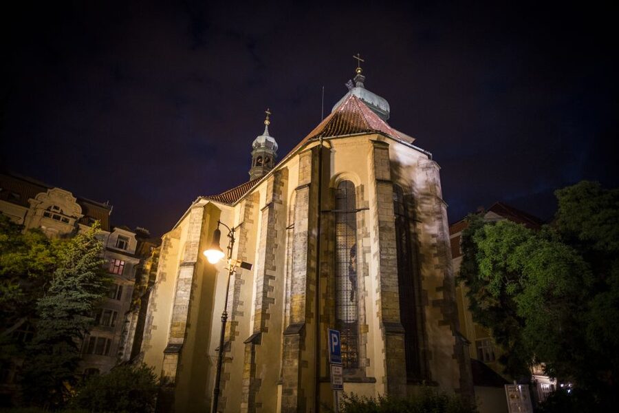 Prague: Ghosts and Legends of the Old Town Evening Tour - Prague after dark, with the city’s darker tales