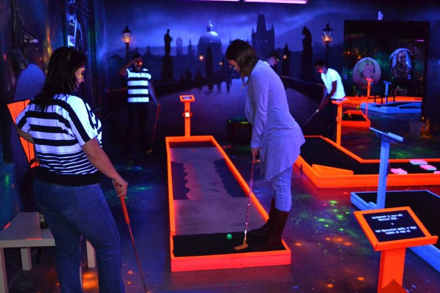 Prague: Glow Golf Mini Golf Game by UV Light - How the price works out