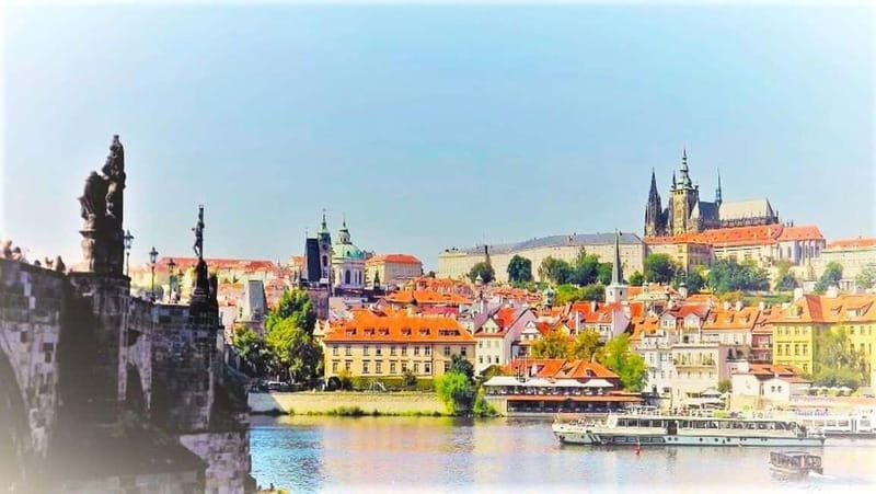Prague Grand 2,5 hour + 2 hour exterior walking tour - Old Town Square and the story of Czech Prague