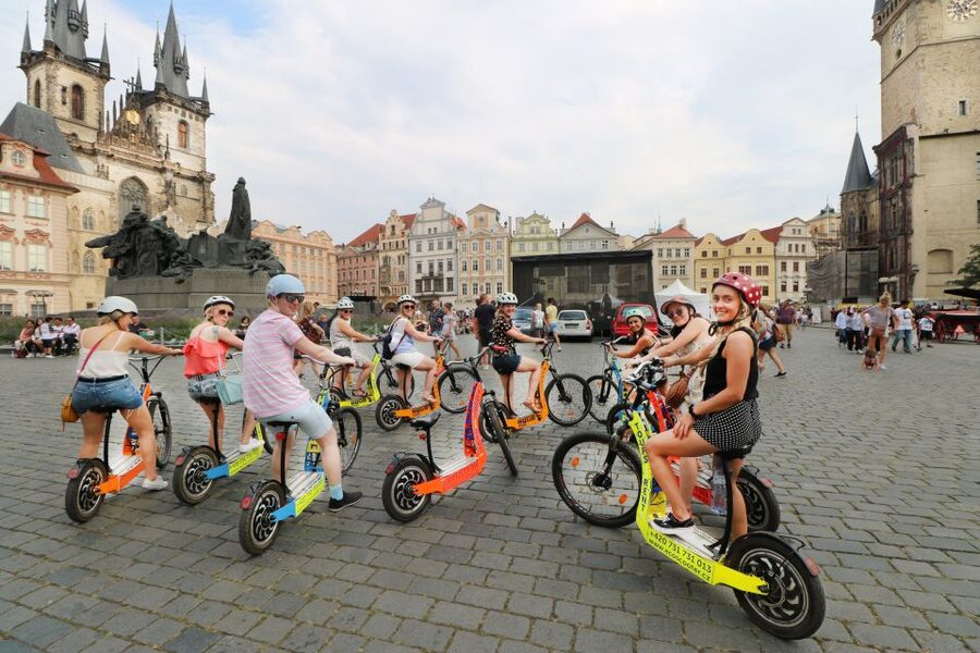 Prague: Grand e-Scooter Guided Tour - Prague Castle and St. Vitus Cathedral