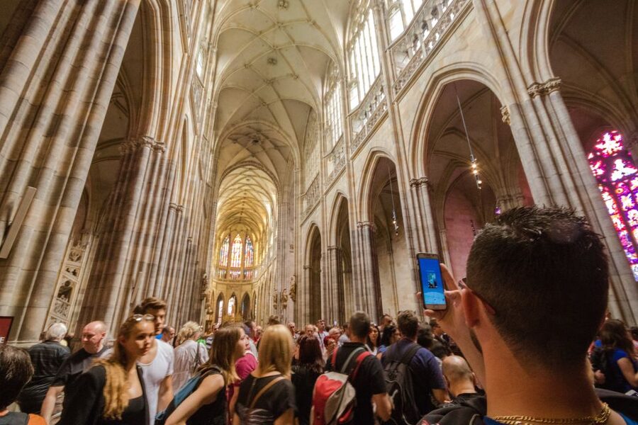 Prague: Guided Bus & Walking Tour with River Cruise & Lunch - Walking, timing, and the real pace