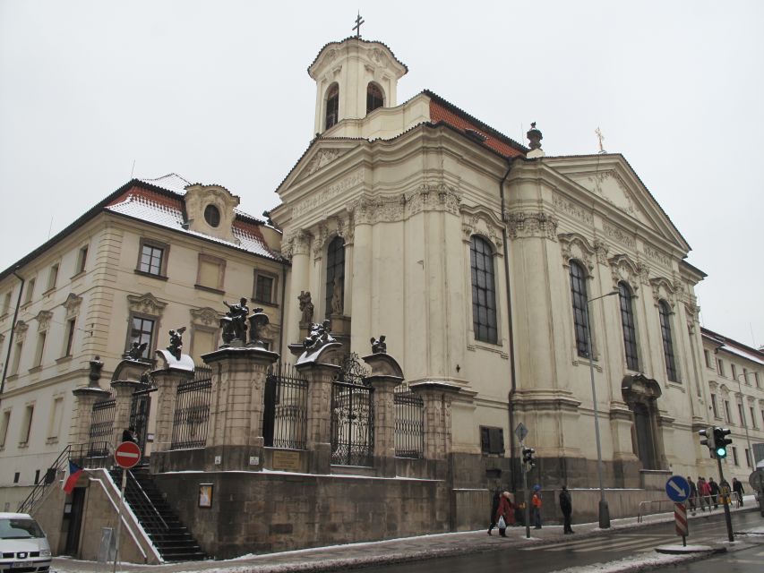 Prague: Guided Operation Anthropoid Tour with Lidice - How the three-hour format works