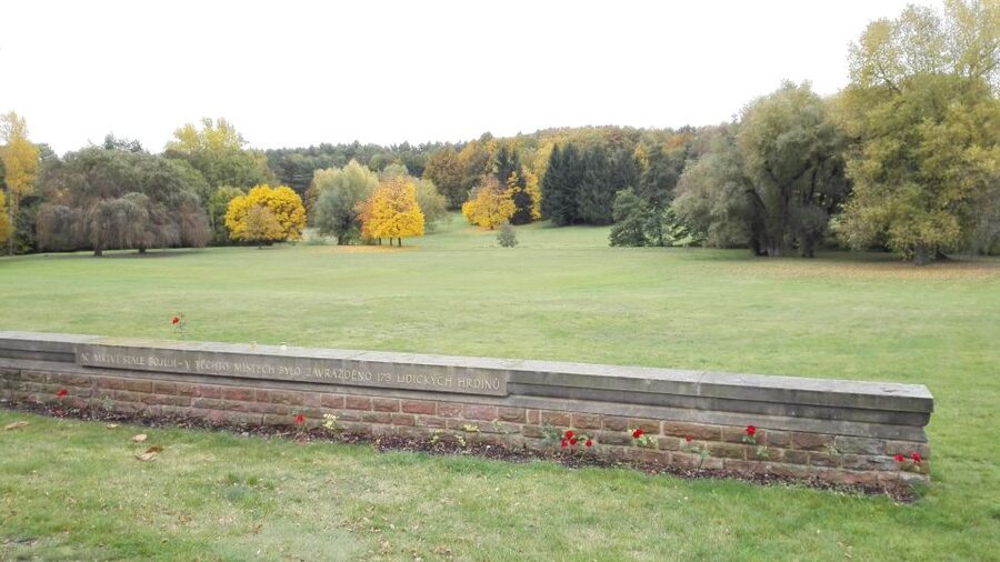 Prague: Guided Operation Anthropoid Tour with Lidice - The road where Heydrich was attacked