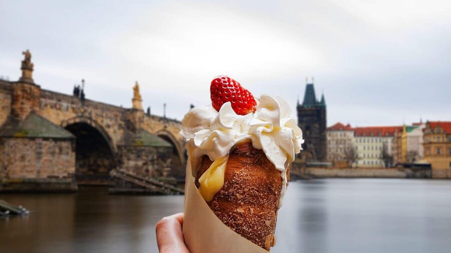 Prague: Guided Street Food Walking Tour - Why this short food walk works in Prague