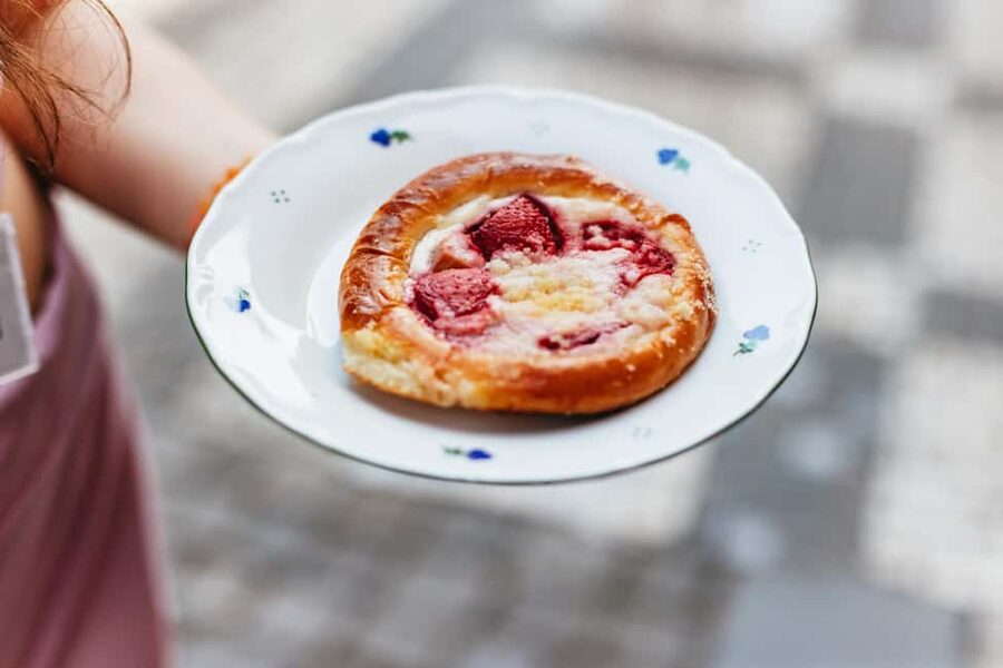 Prague: Guided Street Food Walking Tour - Who should take this tour?