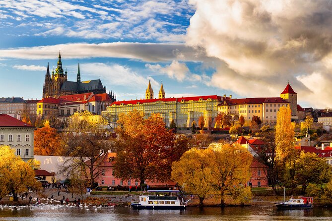 Prague Guided Walking Tour and Cruise with Authentic Czech Lunch - The Jewish Quarter and Old Town Square
