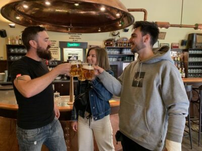 Historic Pubs Tour with Drinks