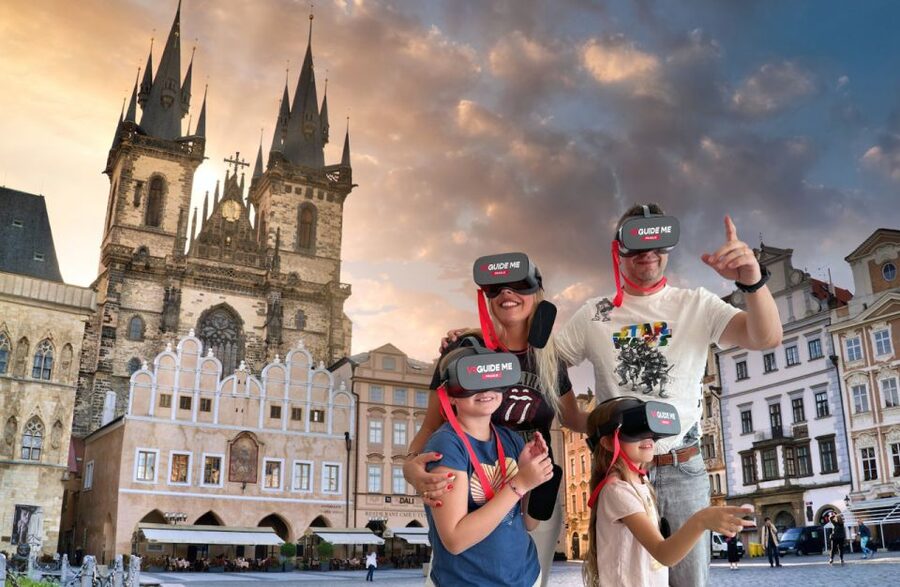 Prague: Immersive History Walking Tour and VR - New Town Hall and the medieval chapters