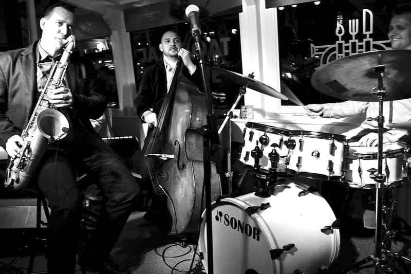 Prague: Jazz Boat Cruise with Live Concert and Optional Meal - Boarding the Jazz Boat