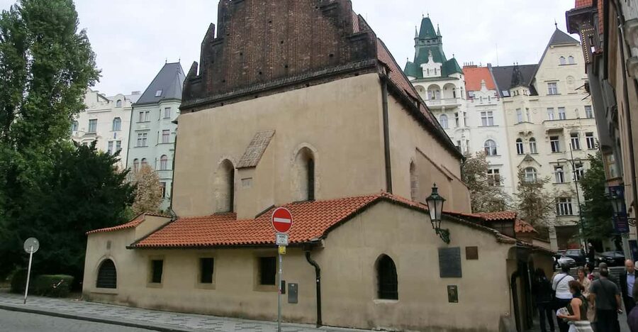 Prague: Jewish Quarter and Museum Guided Tour - The Old-New Synagogue and its long religious life