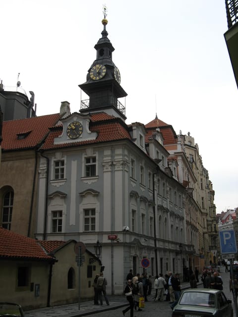 Prague: Jewish Quarter and Museum Guided Tour - Spanish Synagogue: a polished final stop