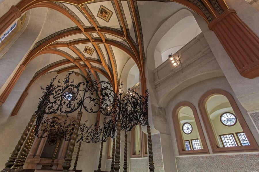 Prague Jewish Town/Skip-the-Line Official Entry Ticket - Spanish Synagogue and its Moorish interior