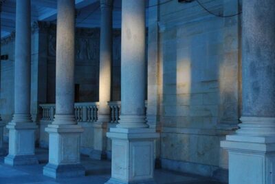 Karlovy Vary Tour with Lunch and Moser Museum Visit