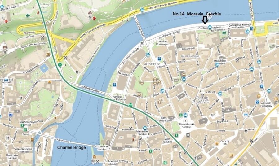 Prague: Lunch Cruise on Vltava River with open Buffet - Lunch on the Vltava, with Prague in the window