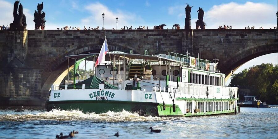 Prague: Lunch Cruise on Vltava River with open Buffet - Prague Castle from the water