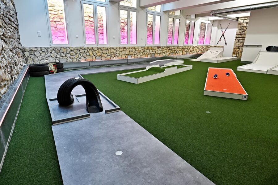 Prague: Mazemania Miniature Golf Experience - How challenging is it?