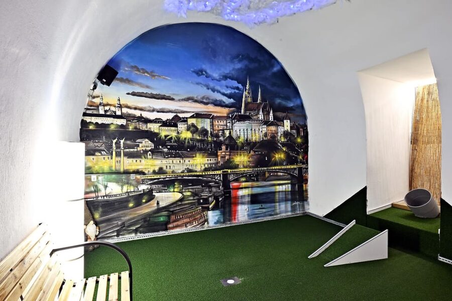 Prague: Mazemania Miniature Golf Experience - Your one-day playing plan