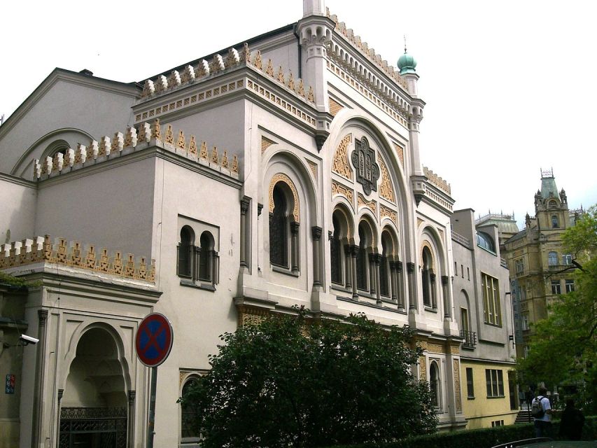 Prague: Old, New, and Jewish Towns Guided Walking Tour - A strong first walk through three Prague districts
