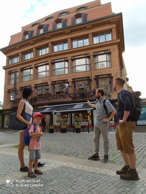 Prague: Old, New, and Jewish Towns Guided Walking Tour - Monuments, lanes, and the value of local explanation