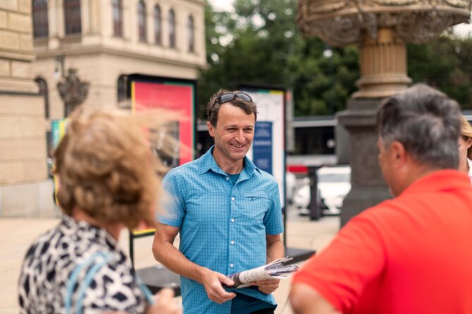 Prague Old Town and Jewish Quarter 90 minutes Guided Tour - Key points at a glance