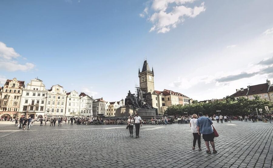 Prague: Old Town and Jewish Quarter Guided Walking Tour - The Guides Make the Biggest Difference