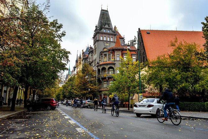 Prague: Old Town and Jewish Quarter Small-Group Tour - Ending beside the Rudolfinum with Prague Castle in view