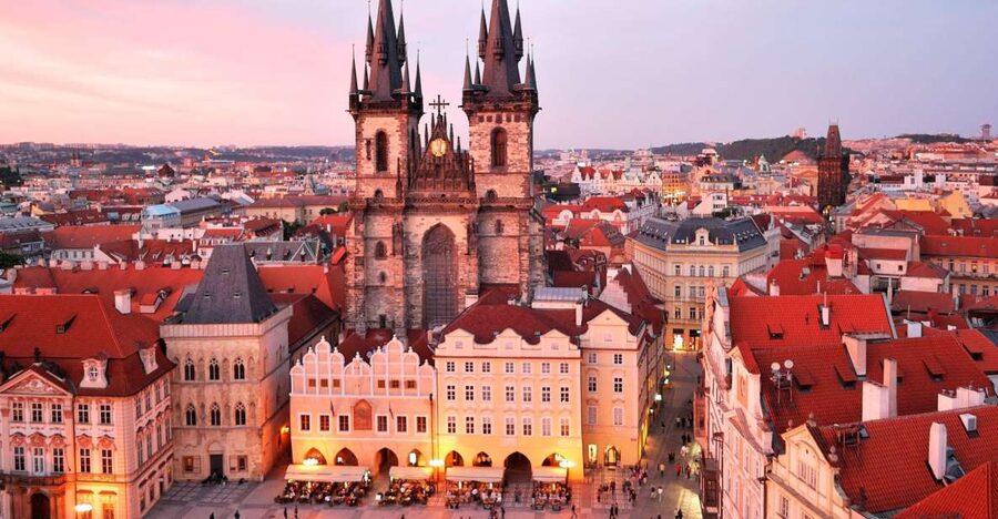 Prague: Old Town and Jewish Quarter Tour with Jewish Museum - Entering the Former Jewish Ghetto