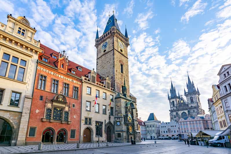 Prague: Old Town Guided Walking Tour and City Boat Ride - What the one-hour Vltava ride adds