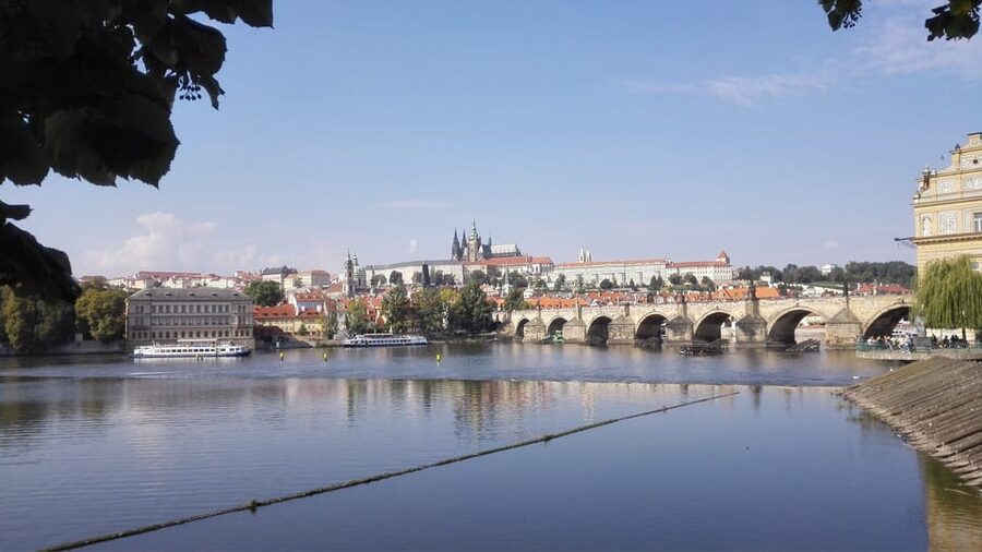 Prague: Old Town Guided Walking Tour and City Boat Ride - The Jewish Quarter and its old synagogues