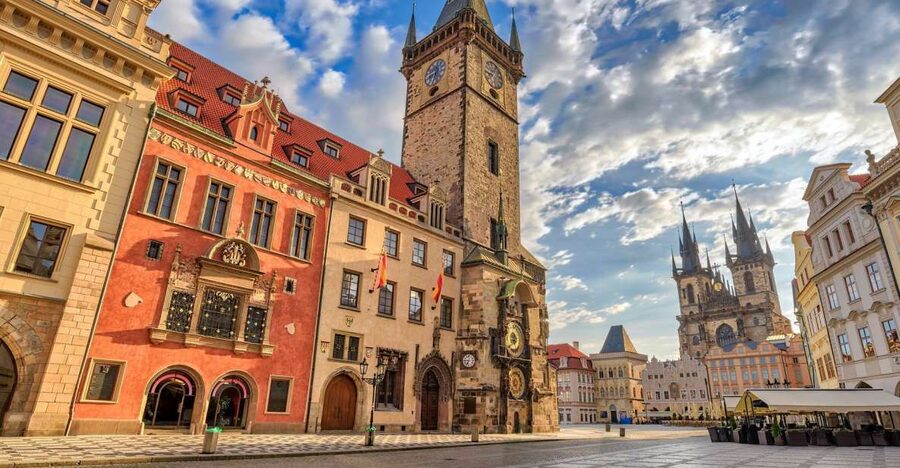 Prague: Old Town, Jewish Quarter & Astro Clock Walking Tour - Key points to know before you book