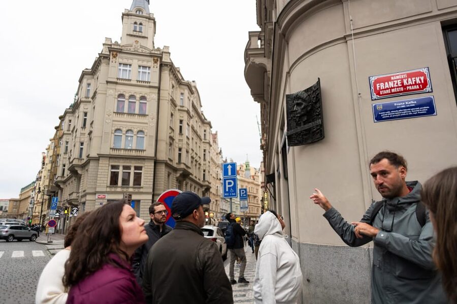 Prague: Old Town, Jewish Quarter & Astro Clock Walking Tour - What $22 gets you