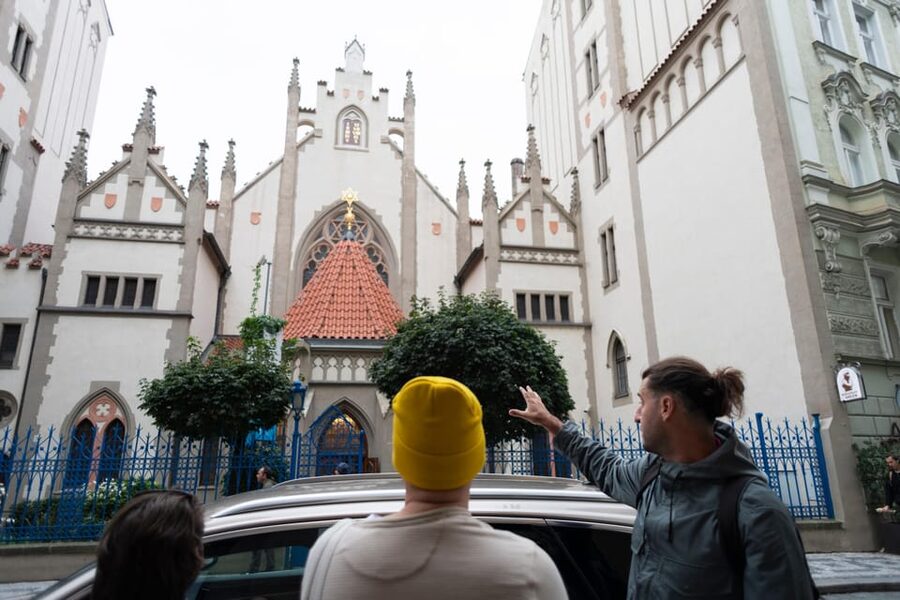 Prague: Old Town, Jewish Quarter & Astro Clock Walking Tour - Walking pace, weather, and practical comfort