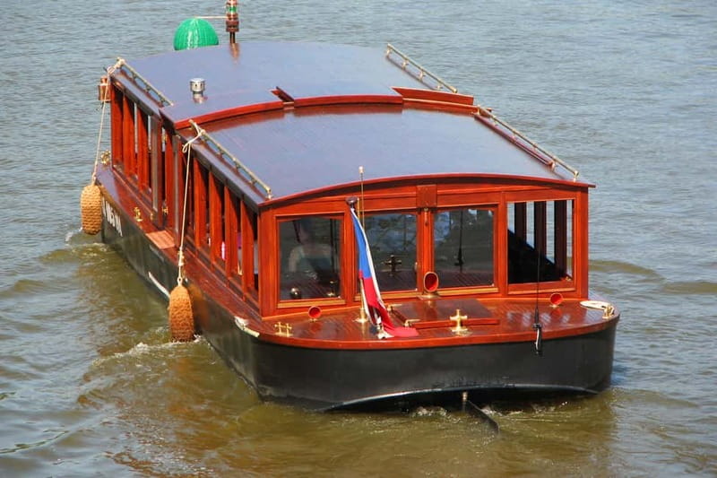 Prague: Old Town, Prague Castle & River Cruise Day Tour - A practical way to see Prague in one day