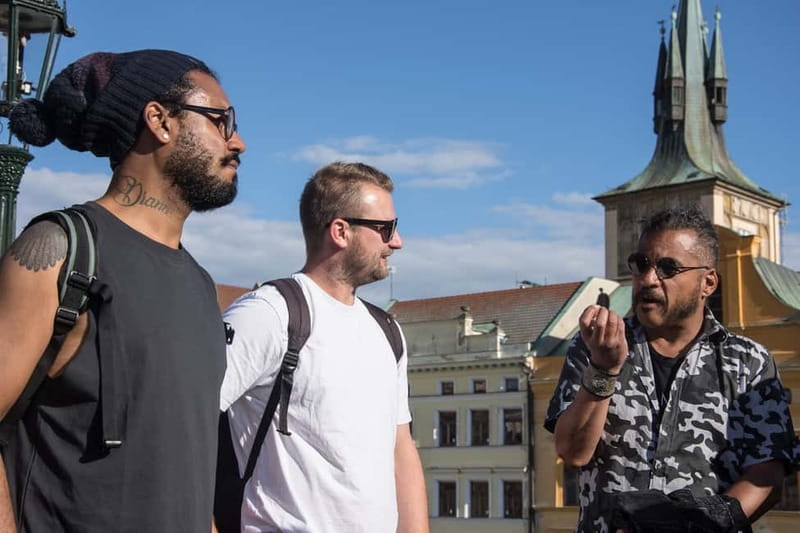 Prague: Old Town, Prague Castle & River Cruise Day Tour - Cruising through Čertovka, Prague’s Venice