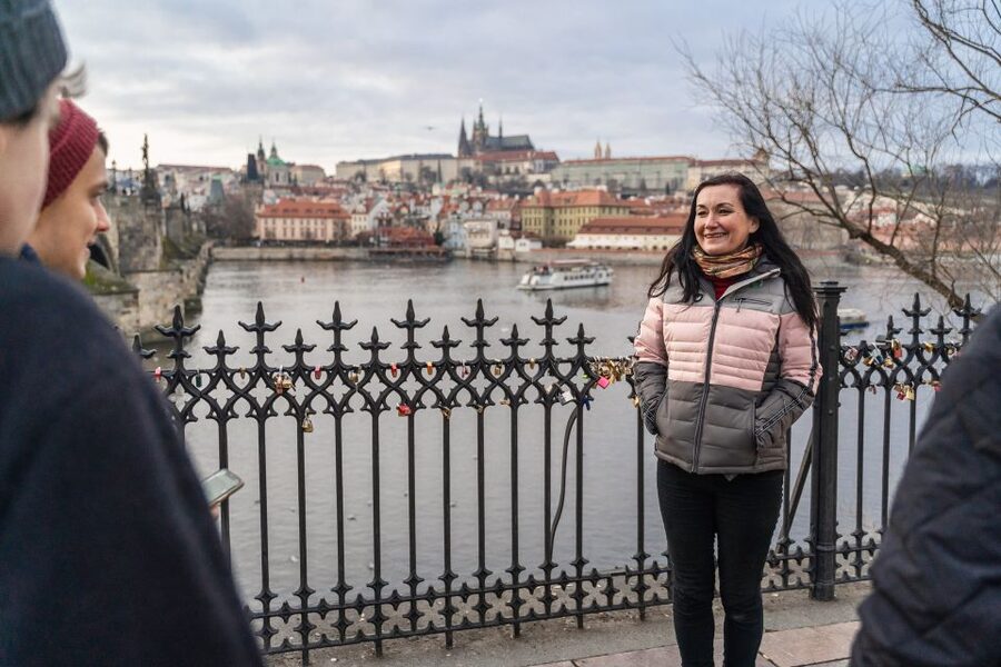 Prague: Old Town Private Walking Tour with Hotel Pickup - Guides, language, and the personal touch