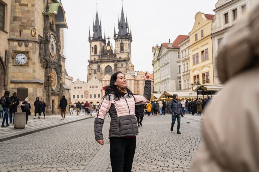 Prague: Old Town Private Walking Tour with Hotel Pickup - Powder Tower and Municipal House: Prague’s grand opening