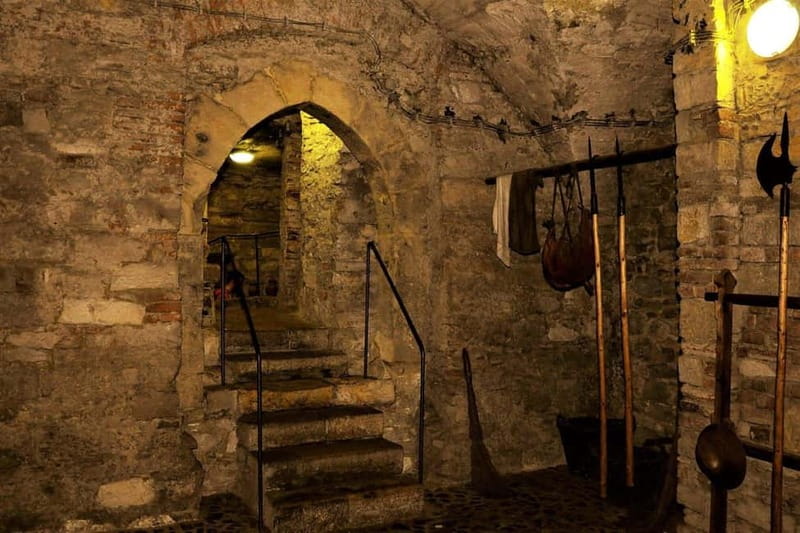 Prague Old Town, Underground and House of Alchemy Tour - Prague’s Old Town through legends and narrow lanes