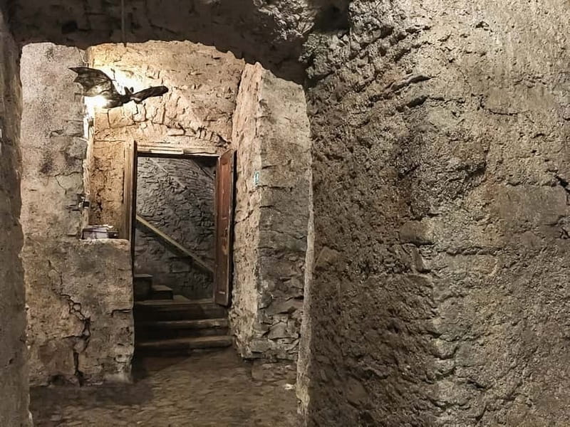 Prague: Oldtown, Medieval Underground & Dungeon History Tour - Who should book this Prague underground tour?
