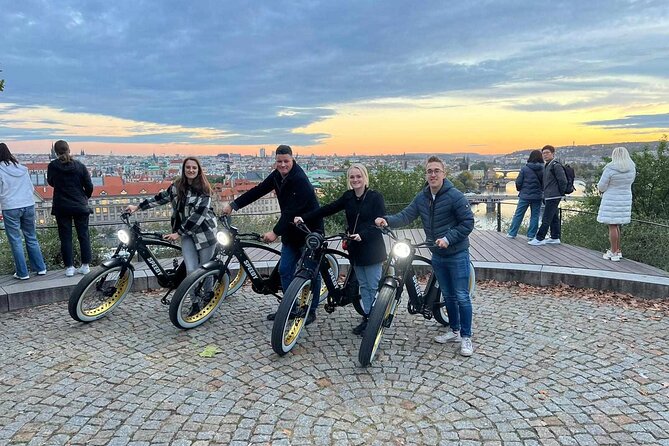 Prague on Stylish Retro styled E-Bike - Viewpoints & Sightseeing - Prague Castle and Strahov from the hilltops